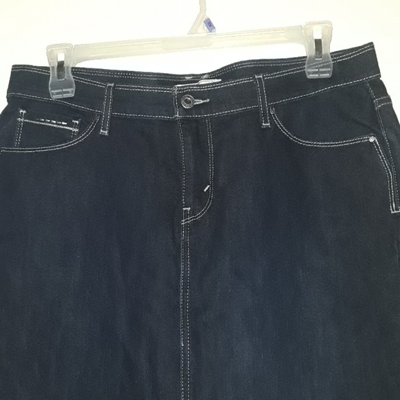 Levi's Denim Skirt - Picture 2 of 7